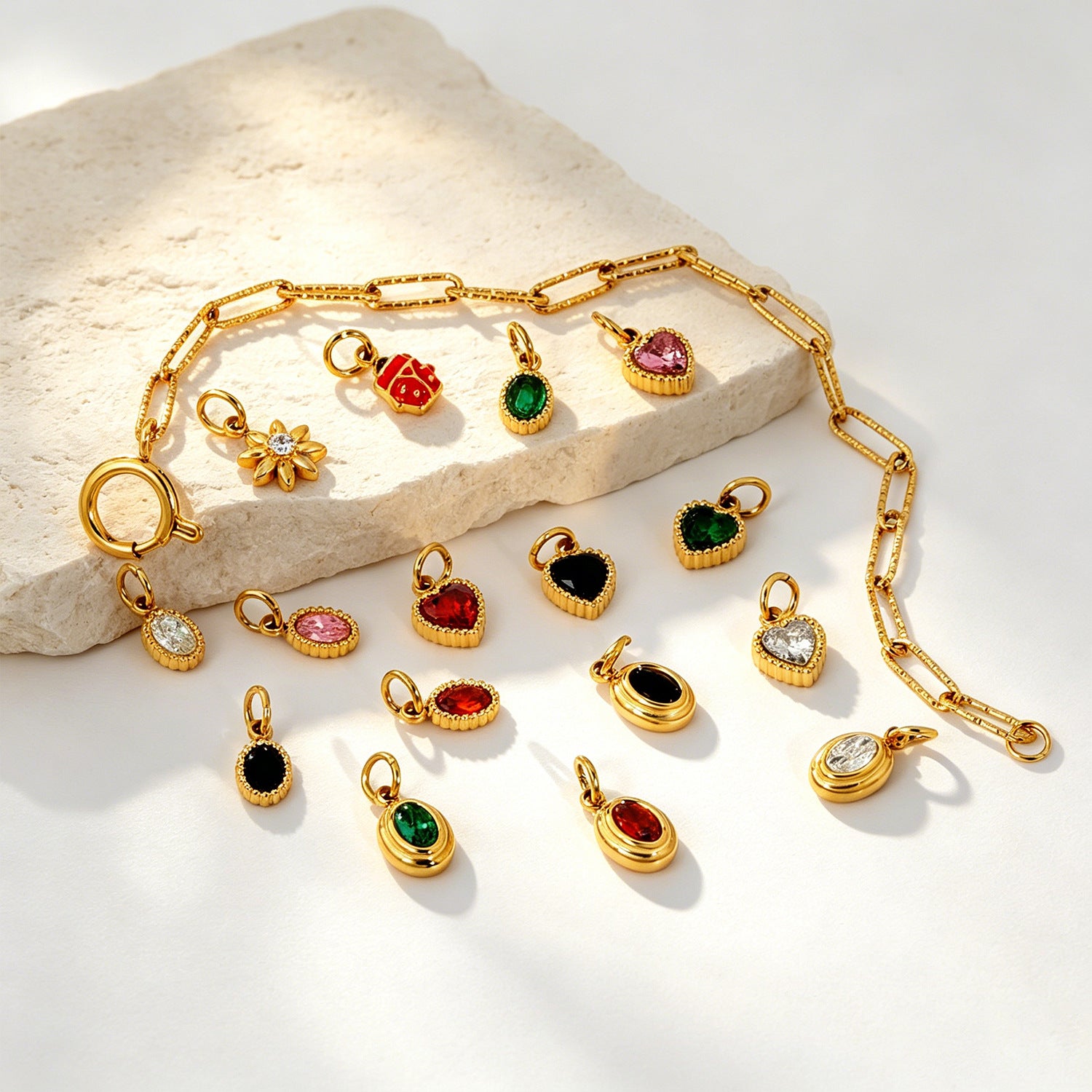 Damen Herzförmiger Anhänger mit funkelndem Kristall und luxuriöser Goldbeschichtung Shop Nory