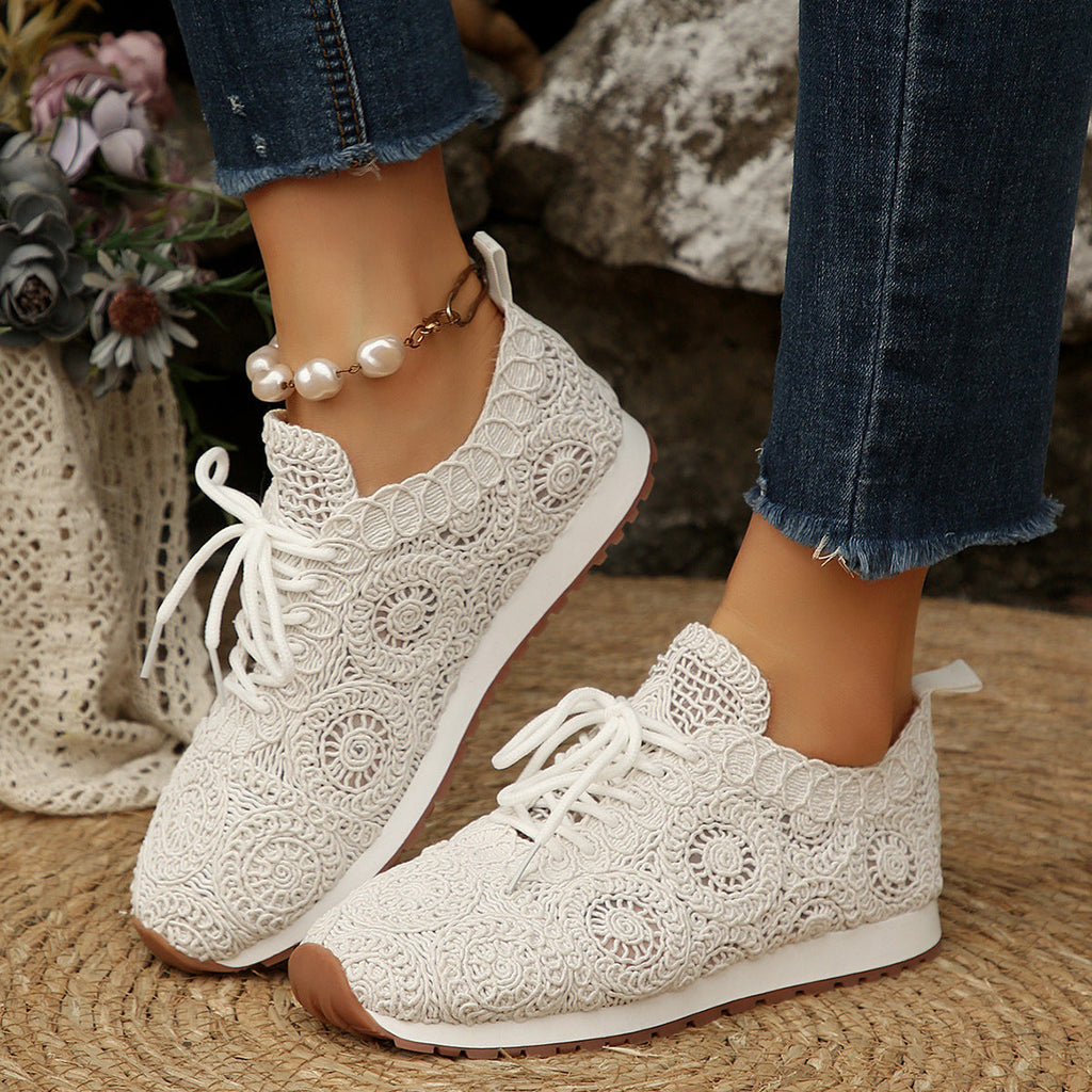Damen Sneakers mit filigranem Häkeldesign und bequemem Fußbett