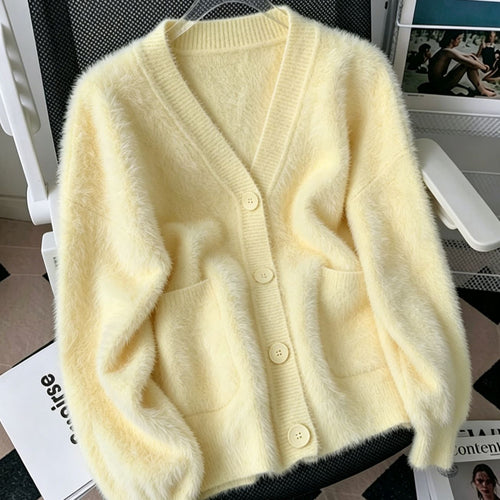Damen Fluffy-Cardigan mit tiefem V-Ausschnitt, gerippter Knopfleiste und Eingrifftaschen Shop Nory