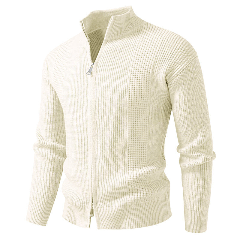 Herren Strickjacke mit hohem Kragen und innovativem Zipper