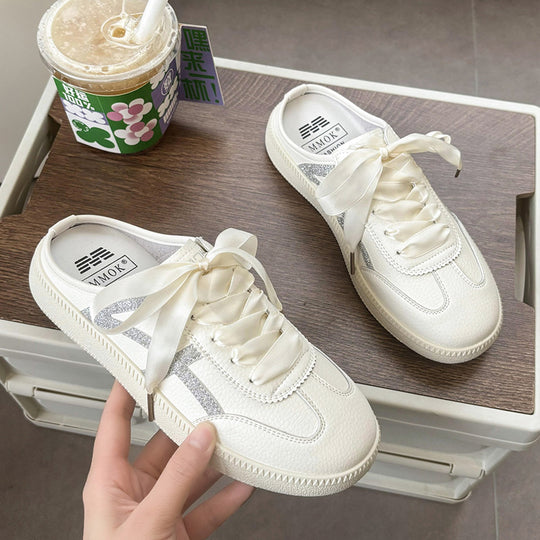 Damen Satin-Schnürpantoffel Mule-Sneaker mit offener Fersenpartie und Metallic-Optik Shop Nory