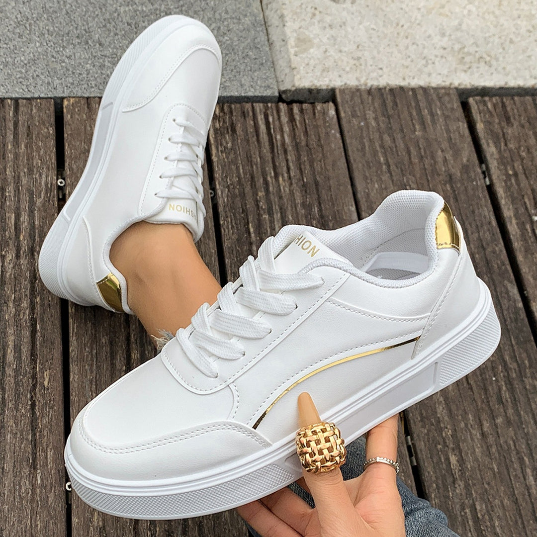 Damen Plateau-Sneaker mit goldener Zierkante und gepolstertem Komfortfußbett Shop Nory
