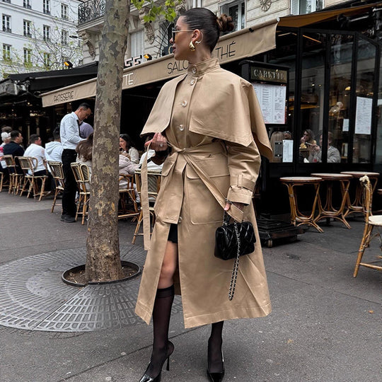 Damen Langer Trenchcoat mit Capelet, Taillengürtel und Sturmkragen Shop Nory