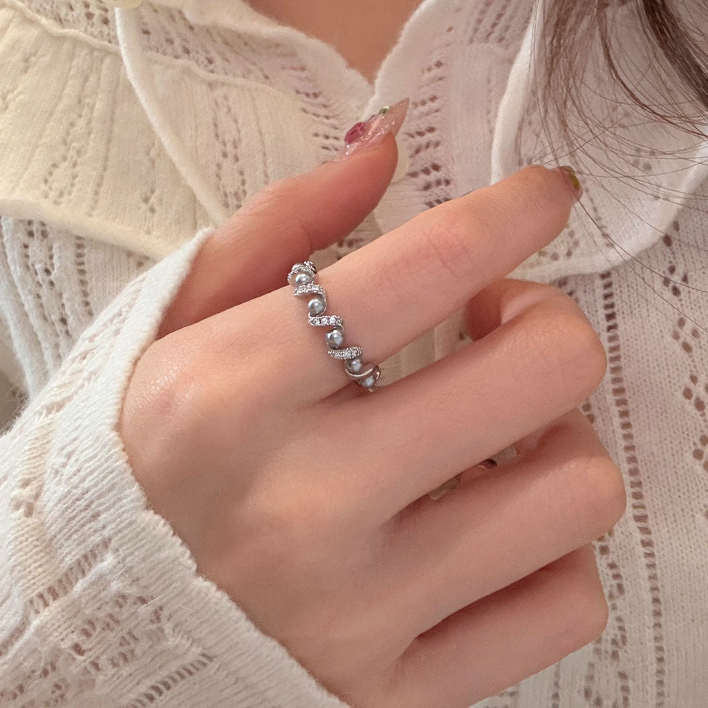 Damenring mit elegantem Perlen- und Zirkonia-Design Shop Nory
