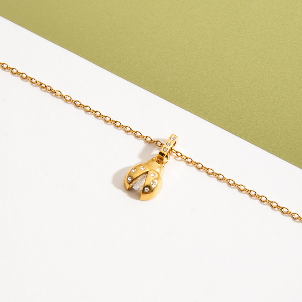Damen Halskette mit funkelndem Anhänger und verlängerbarem Design Shop Nory