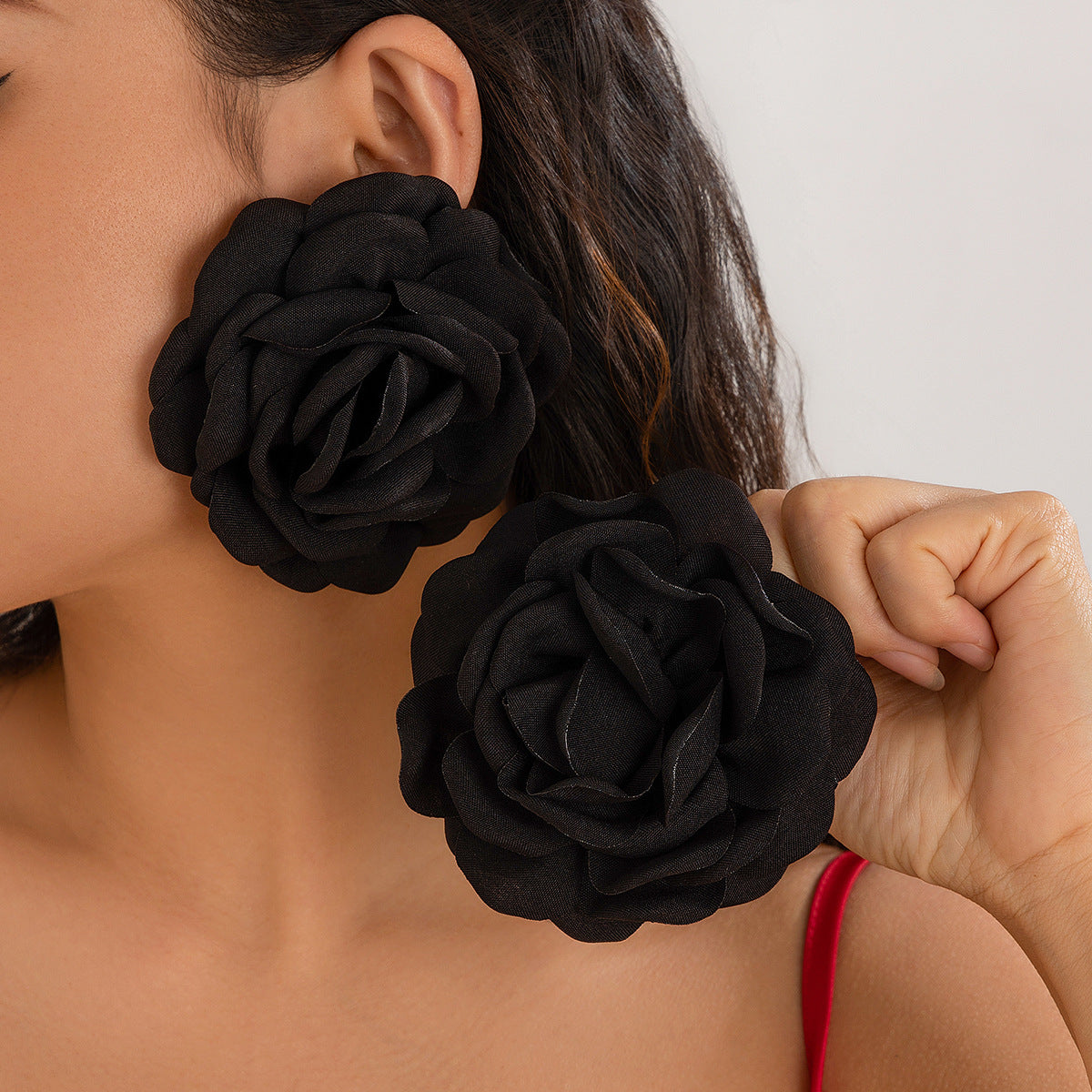 Damen Ohrringe mit floralen Stoffmotiven