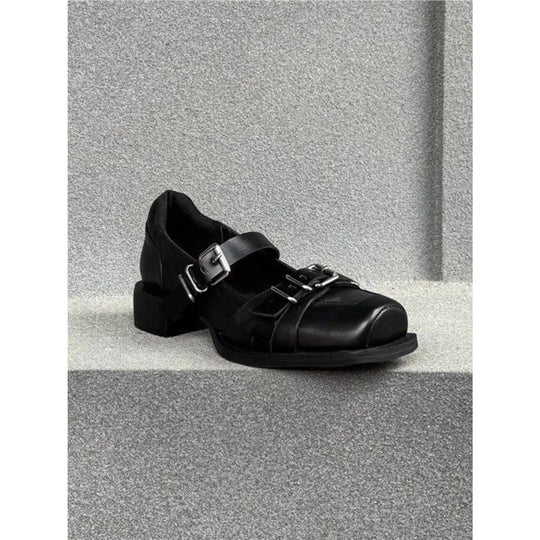 Damen Ledermules mit Schnallenriemen, spitzer Zehenform und Nietenbesatz Shop Nory