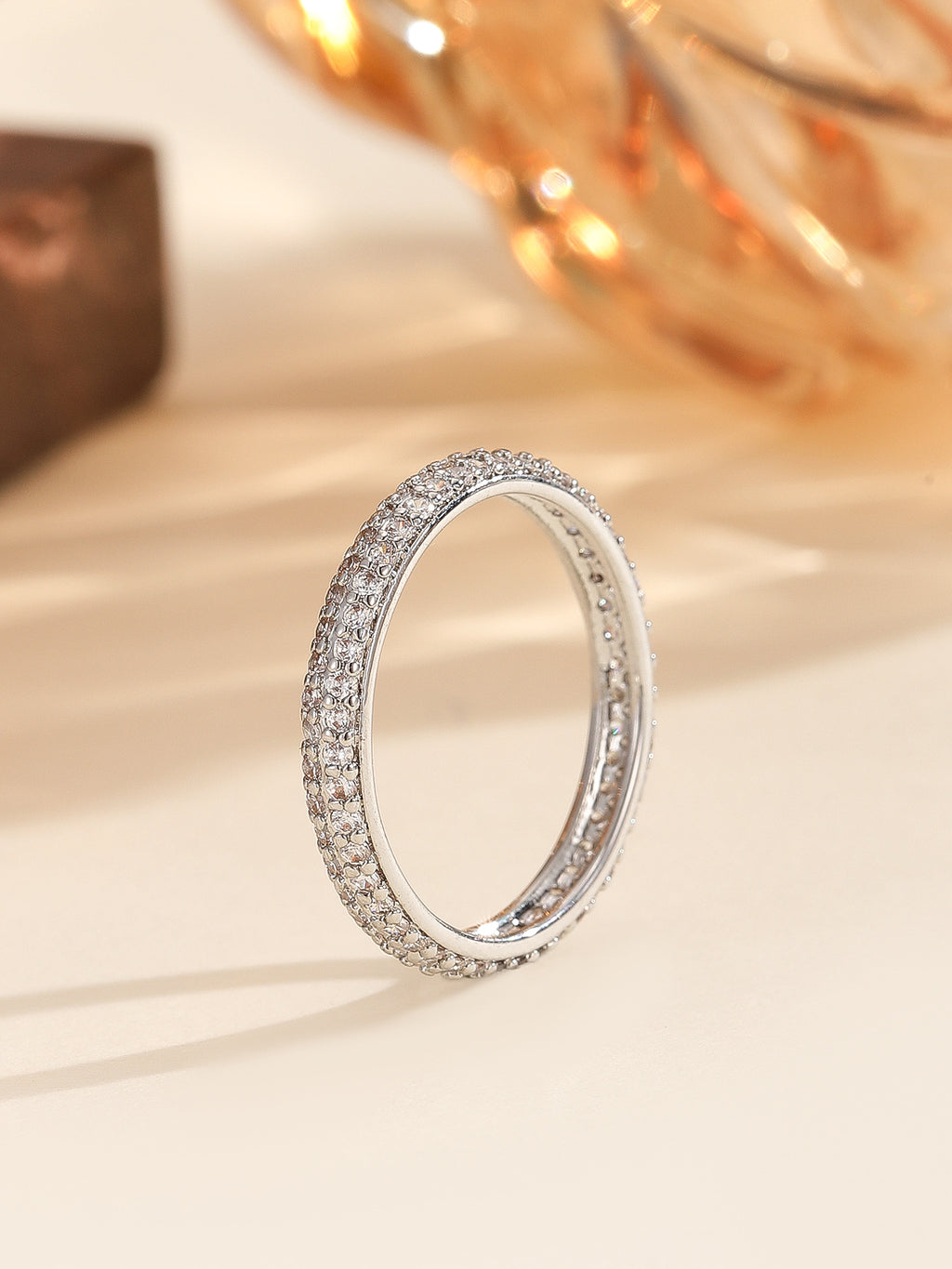 Damen luxuriöser Ring mit funkelnden Zirkonia Shop Nory