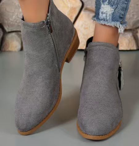 Damen Ankle-Boots aus Velourslederoptik mit seitlichem Zipper und mittelhohem Blockabsatz Shop Nory