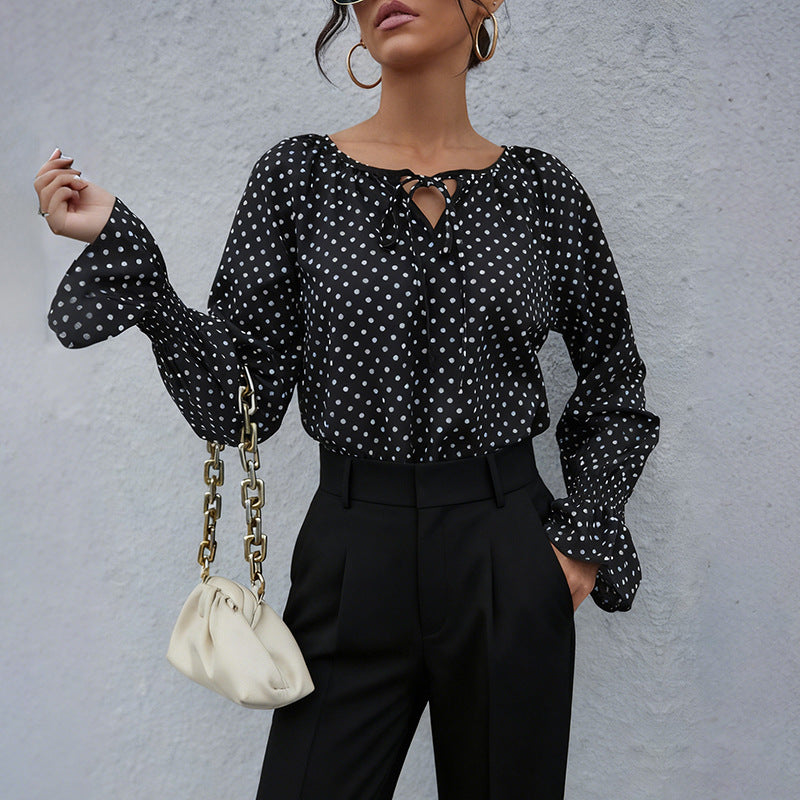 Damen Chiffonbluse mit Polka-Dots, BindShop Noryand-Ausschnitt und smockgesmokten Manschetten Shop Nory