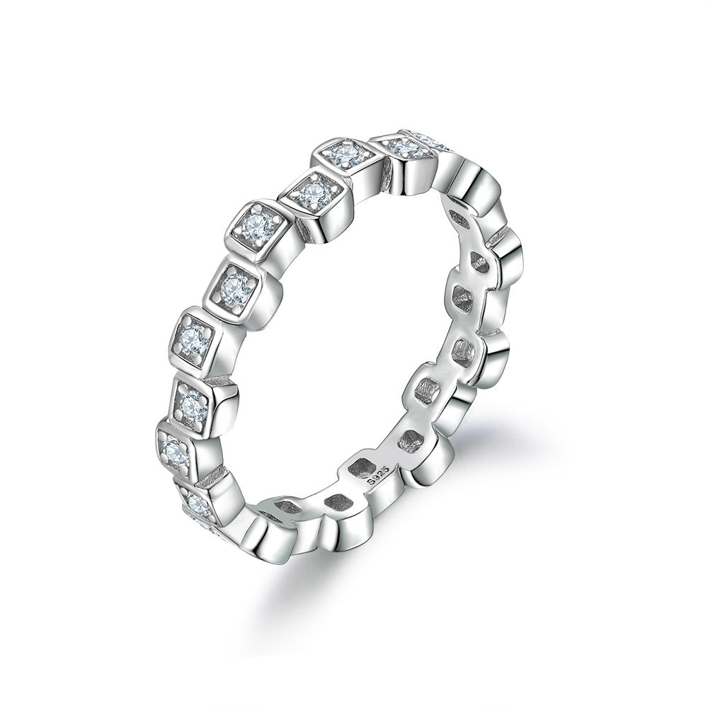 Damen Diamantring mit kunstvollem Design und funkelndem Zirkoniabesatz Shop Nory