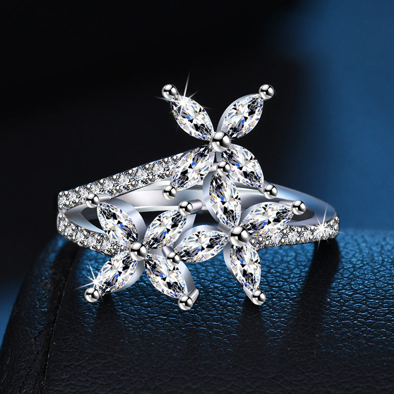 Damenring im floralen Design mit funkelnden Zirkonia Shop Nory