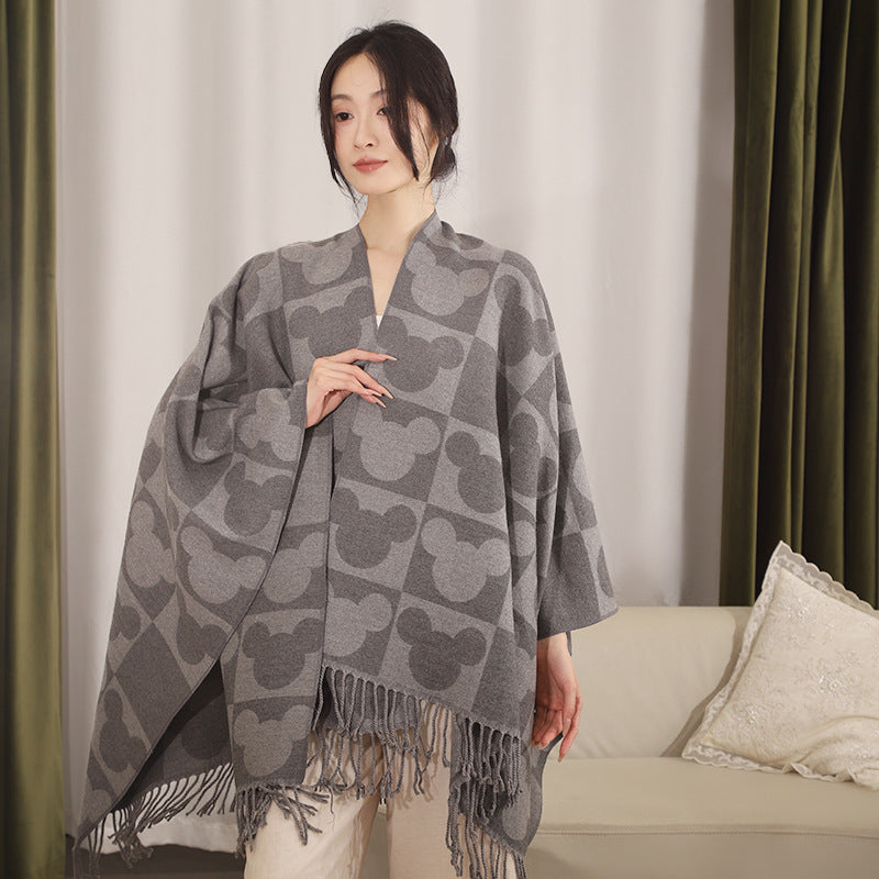 Damen Oversize-Poncho mit Fransen und figurativem Jacquardmuster aus Wollmix Shop Nory