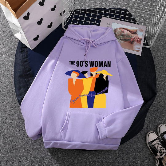 Damen nan weit geschnittener Kapuzenpullover mit Neunzigerjahre-Illustrationsprint, angerautem Fleece und Kängurutasche Shop Nory