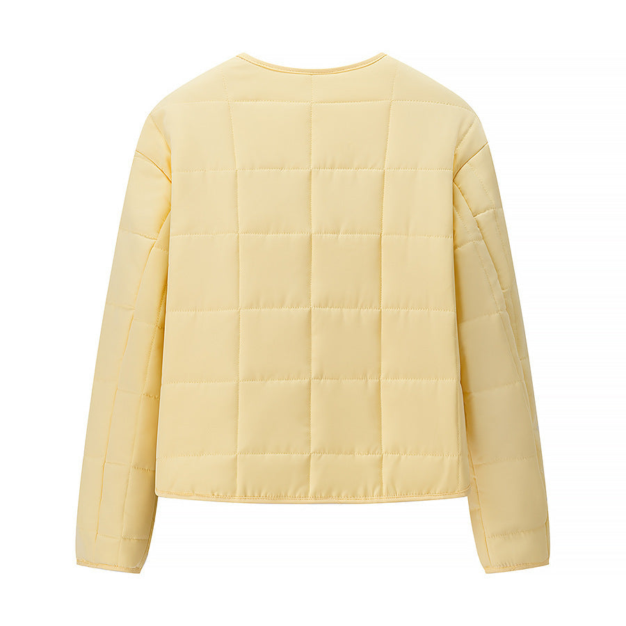 Damen Leichte gesteppte Kurzjacke mit Rundhalsausschnitt und aufgesetzten Taschen Shop Nory
