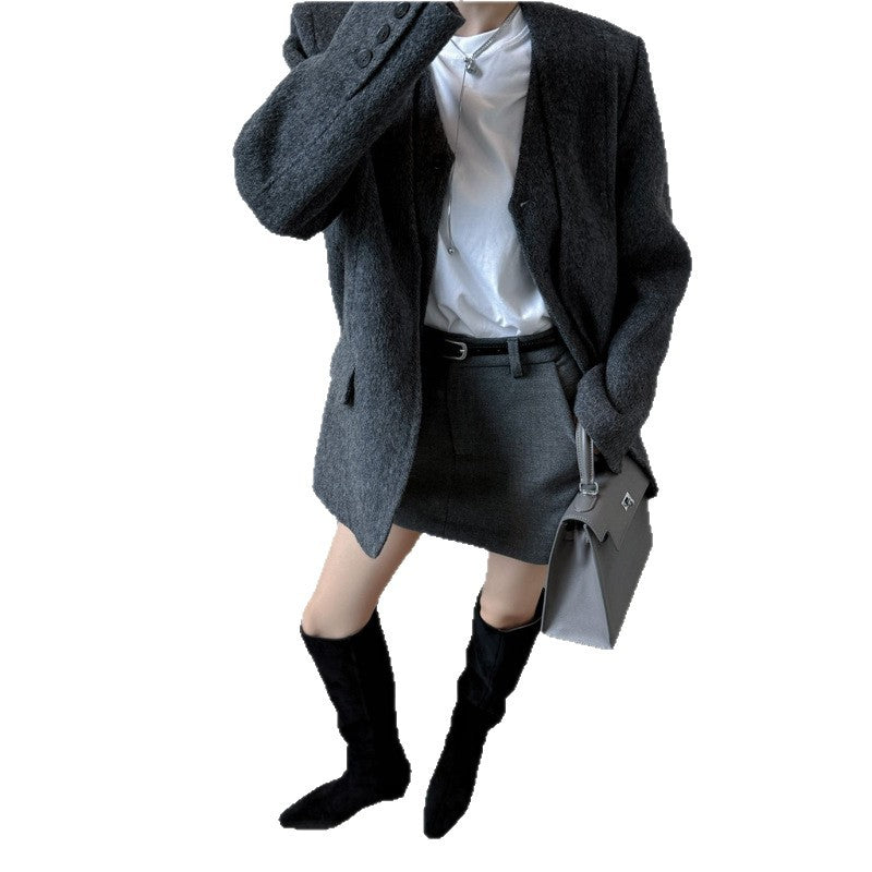 Damen Kniehohe Slouch‑Stiefel aus Veloursoptik mit spitzer Zehenpartie und flachem Komfortabsatz Shop Nory