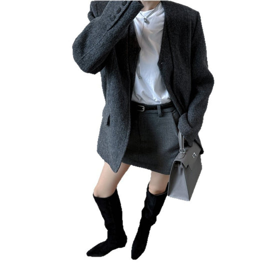 Damen Kniehohe Slouch‑Stiefel aus Veloursoptik mit spitzer Zehenpartie und flachem Komfortabsatz Shop Nory