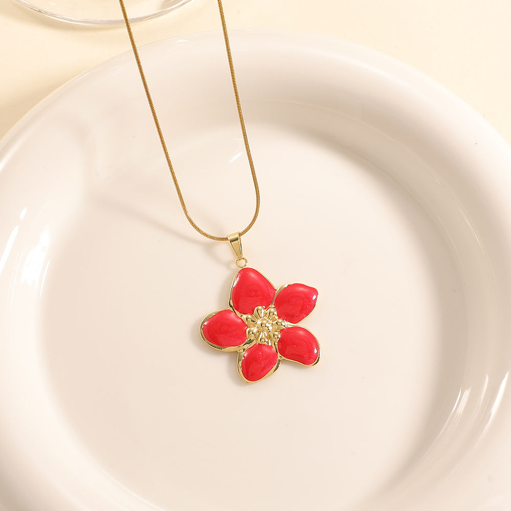 Damen Halskette mit kunstvollem Blumenanhänger Shop Nory