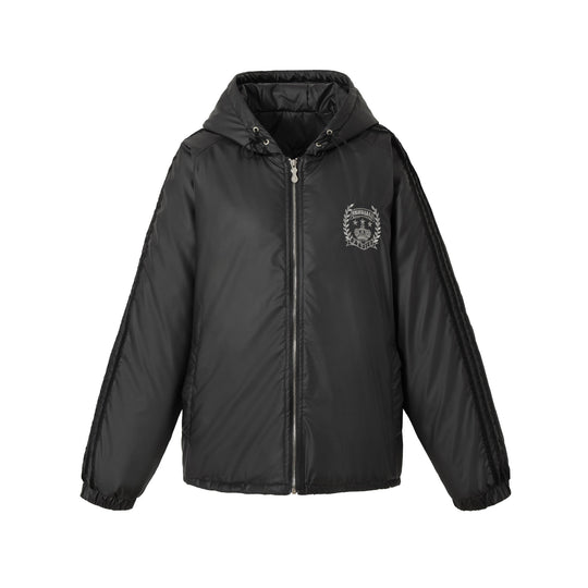 Unisex Boxy‑wattierte Kapuzenjacke mit gesticktem Wappen Shop Nory
