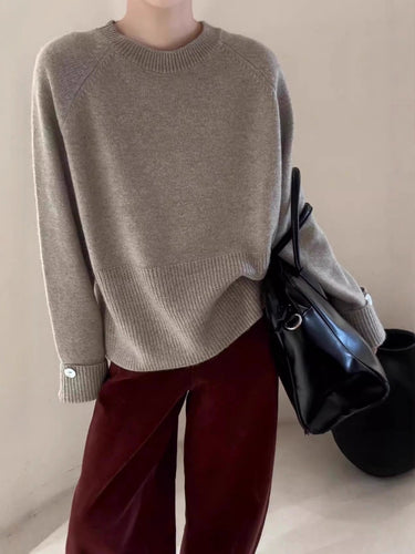 Damen Oversize-Rundhalspullover mit verlängerten Manschetten und Zierknopf Shop Nory