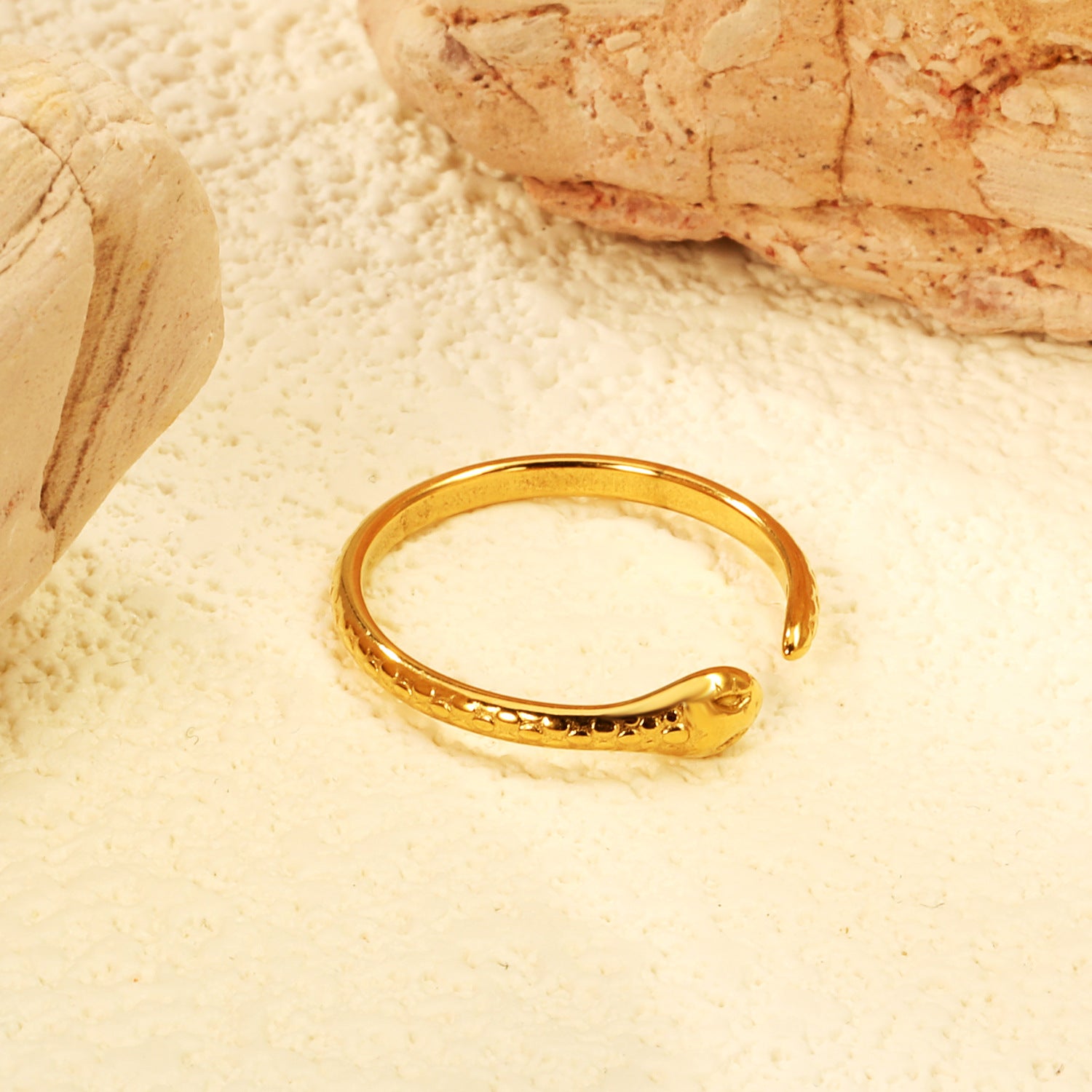 Damen Ring mit kunstvollem Schlangenmotiv und verstellbarem Design Shop Nory