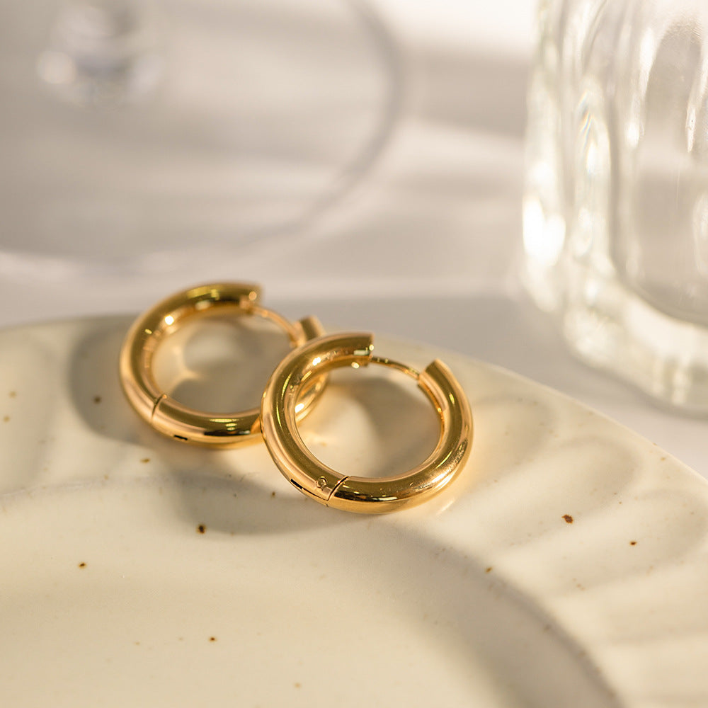 Damen Creolen mit elegantem, glänzendem Design Shop Nory