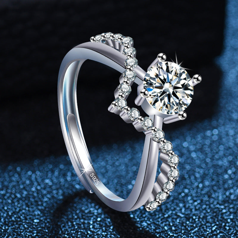 Damenring mit elegantem Hauptstein und gefrästem Design Shop Nory
