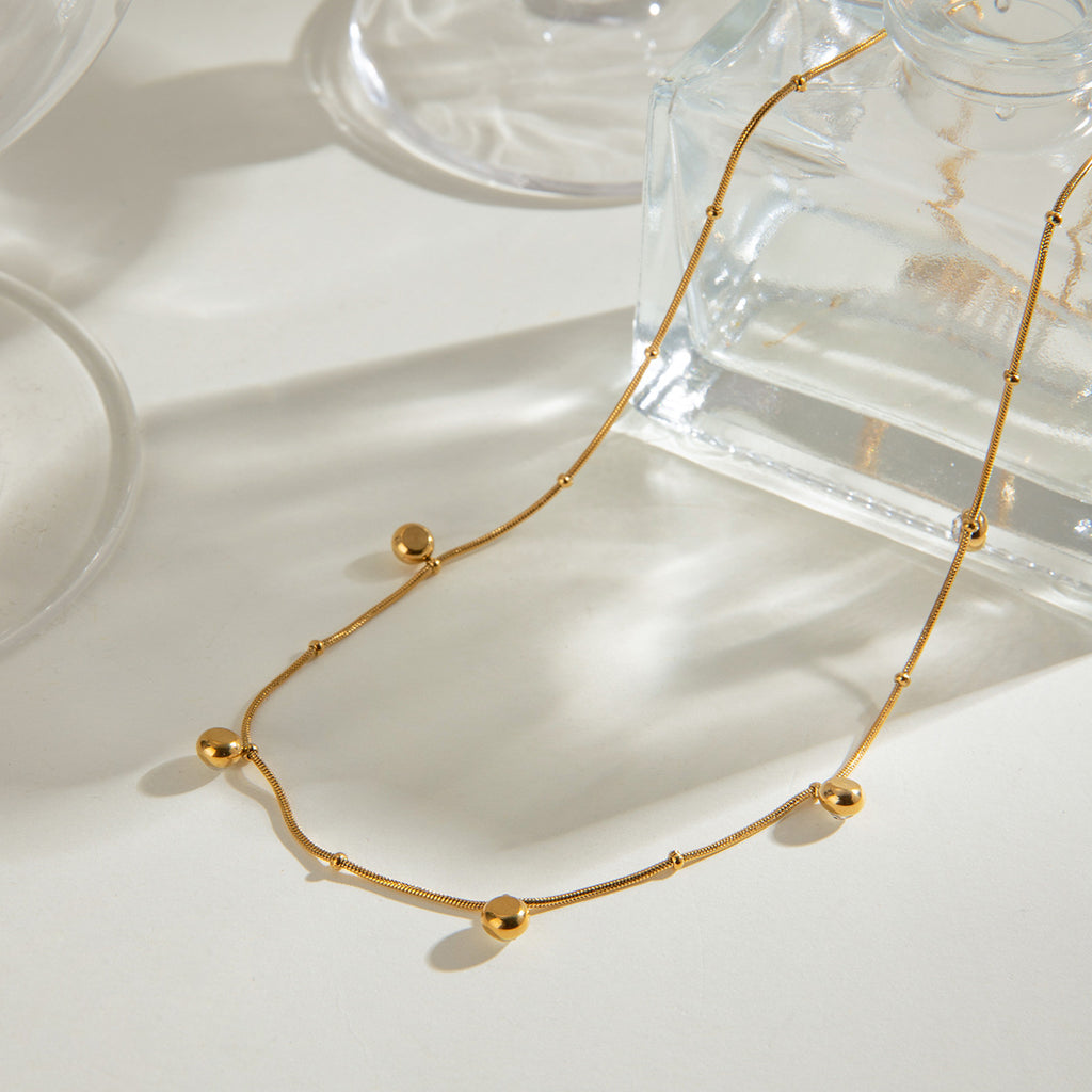 Damen Halskette mit funkelnden Zirkonia und eleganten Anhängern Shop Nory