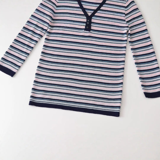 Damen Feinstrick-Henleyshirt mit feiner Streifenstruktur und Knopfblende Shop Nory