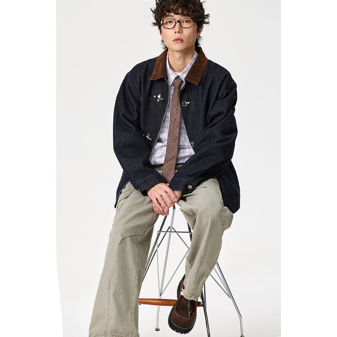 Herren Kastig geschnittener Denim‑Workwear‑Blouson mit Cord‑Umlegekragen und metallischen Hakenverschlüssen Shop Nory