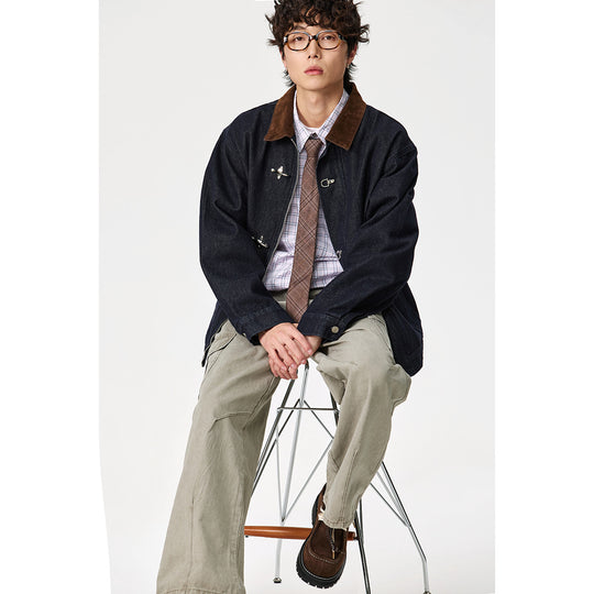 Herren Kastig geschnittener Denim‑Workwear‑Blouson mit Cord‑Umlegekragen und metallischen Hakenverschlüssen Shop Nory