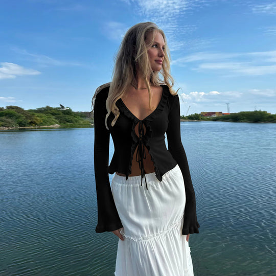 Damen Kurzes Rüschen-Longsleeve mit V-Ausschnitt und Schnürdetail Shop Nory