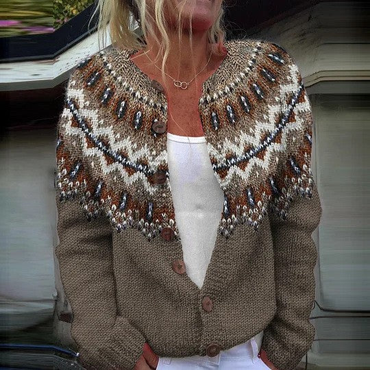 Damen nan gemusterte Strickjacke mit Rundpasse, Holzknöpfen und Eingrifftaschen Shop Nory