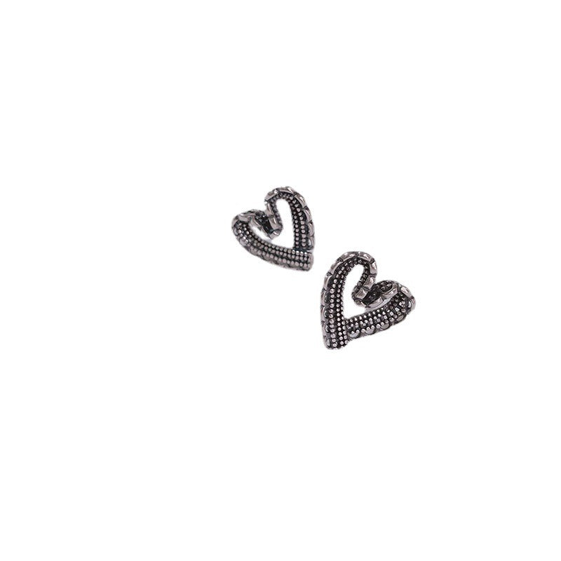 Damen Ohrringe mit filigranem Herzdesign Shop Nory