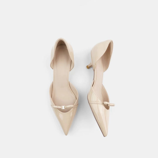 Damen Elegante Lack‑D'Orsay‑Pumps mit spitzer Zehenkappe, niedrigem Kittenabsatz und zartem Zierriemchen Shop Nory