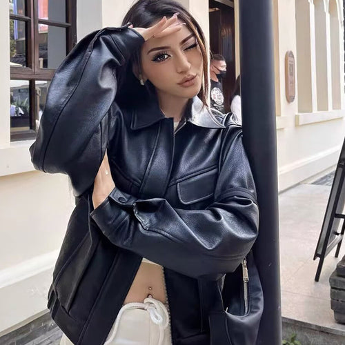Damen Kurz geschnittene Kunstlederjacke im Boxy Cut mit voluminösen Ballonärmeln Shop Nory