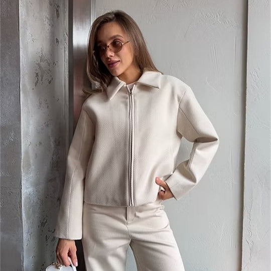 Damen Kurzjacke im Boxy-Schnitt mit Reißverschluss und Reverskragen Shop Nory