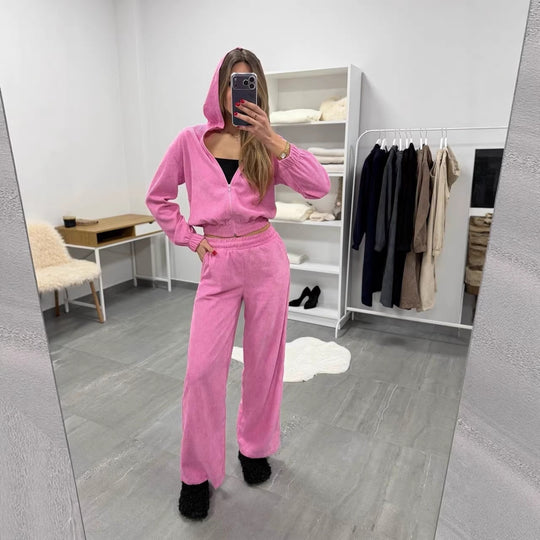 Damen weiches Cordvelours-Zweiteiler mit kurzer Kapuzenzipjacke und weiter Komforthose Shop Nory