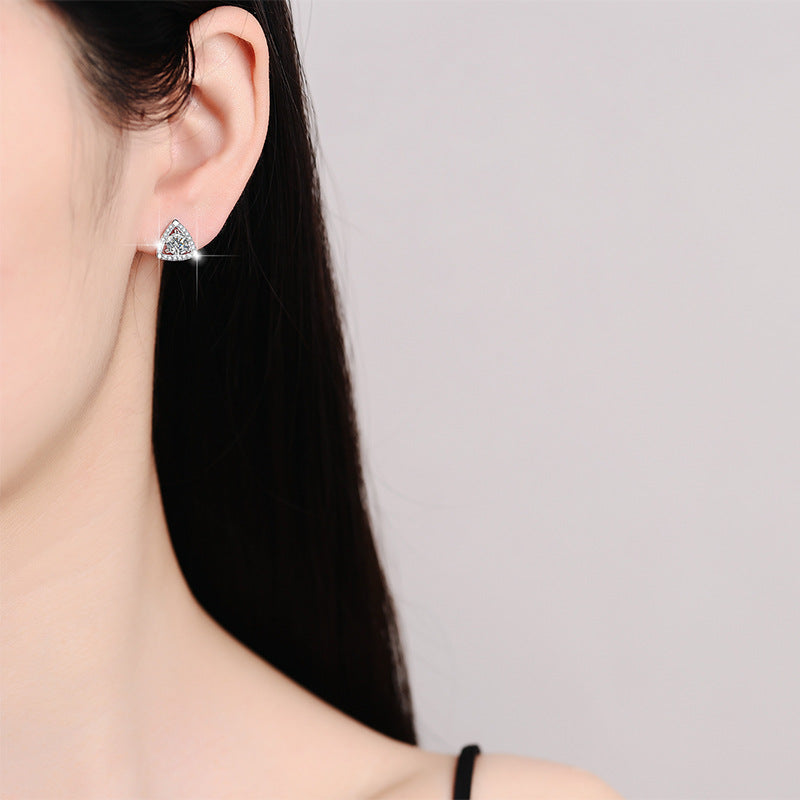 Damen Ohrringe im modernen Dreieckdesign mit funkelndem Kristall Shop Nory