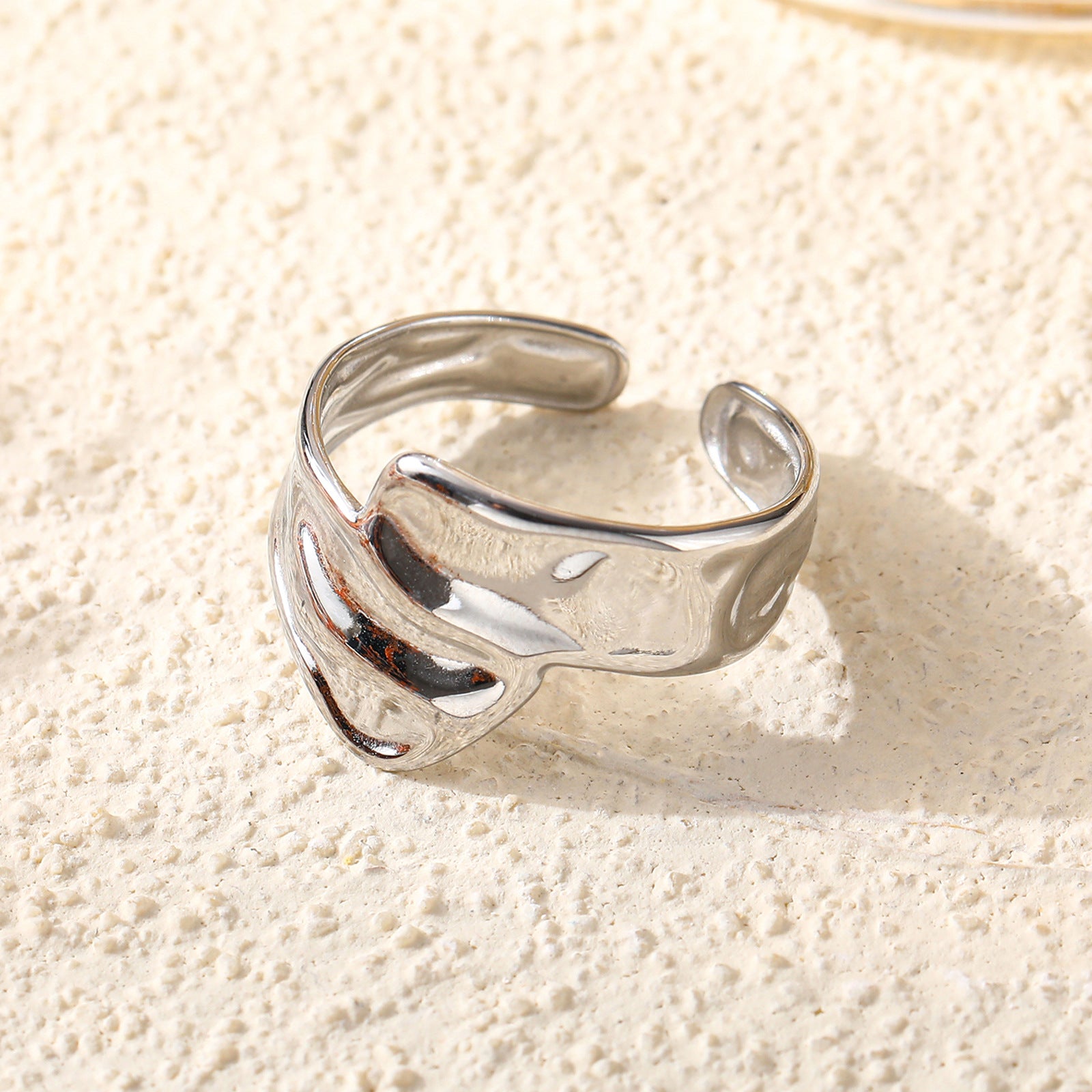 Damen Skulpturaler Ring aus hochwertigem Edelstahl Shop Nory