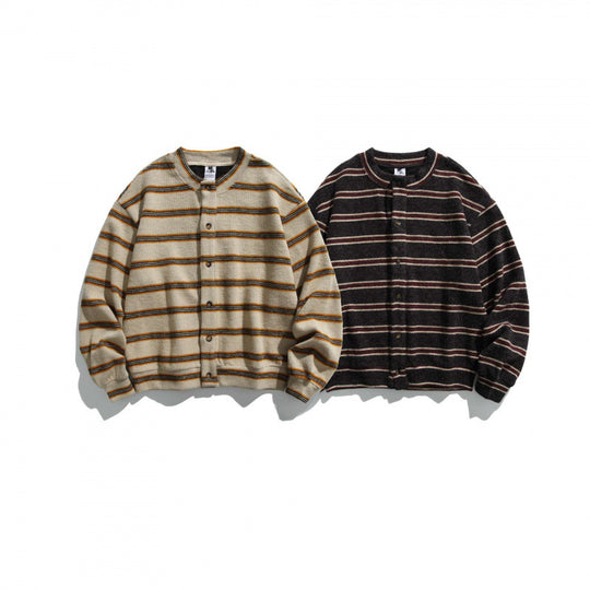 Unisex Locker geschnittene Ringel-Strickjacke mit Rundhals und dekorativer Knopfleiste Shop Nory