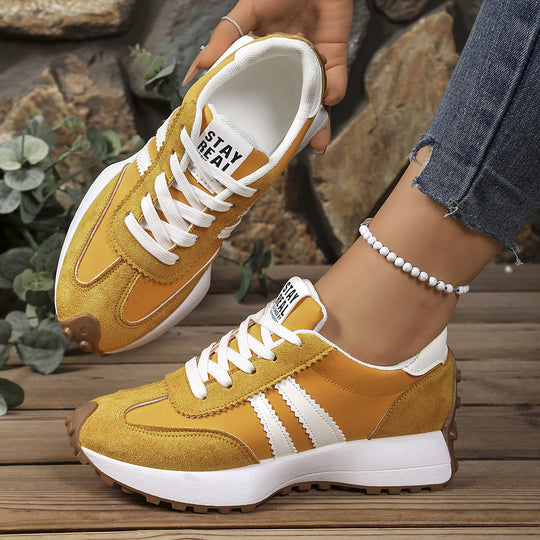 Damen Retro-Sneaker mit profilierter Gummisohle und dekorativen Zierstreifen Shop Nory