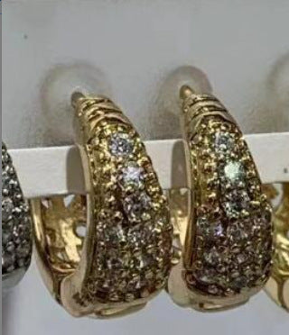 Damen Ohrringe mit funkelnden Zirkonia Shop Nory