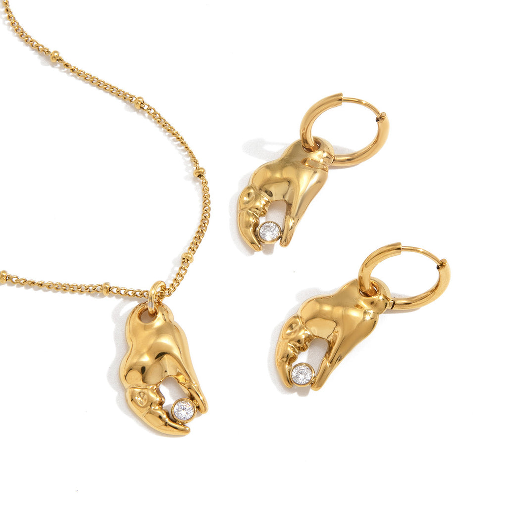 Damen Ohrhänger mit handgestaltetem Design und funkelndem Zirkonia Shop Nory