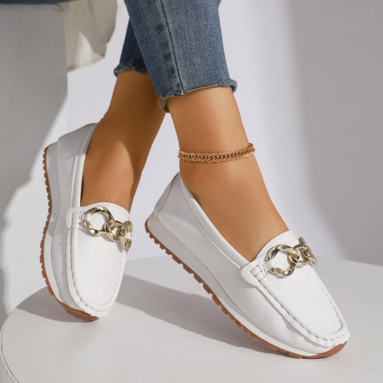 Damen Modische Mokassin‑Slipper mit goldener Gliederkette und profilierter Gummisohle Shop Nory