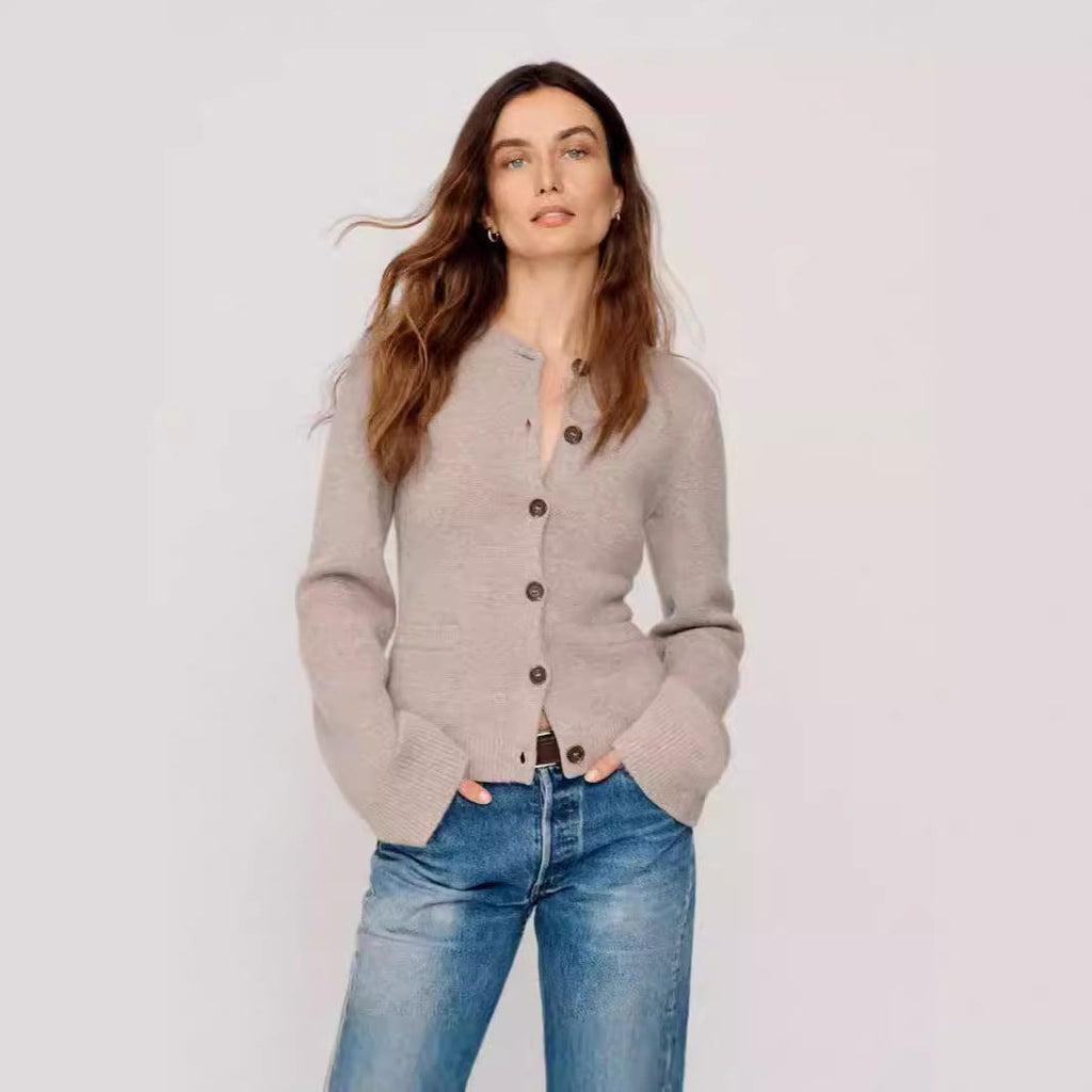 Damen elegante Strickjacke mit Knopfdetails und praktischen Taschen