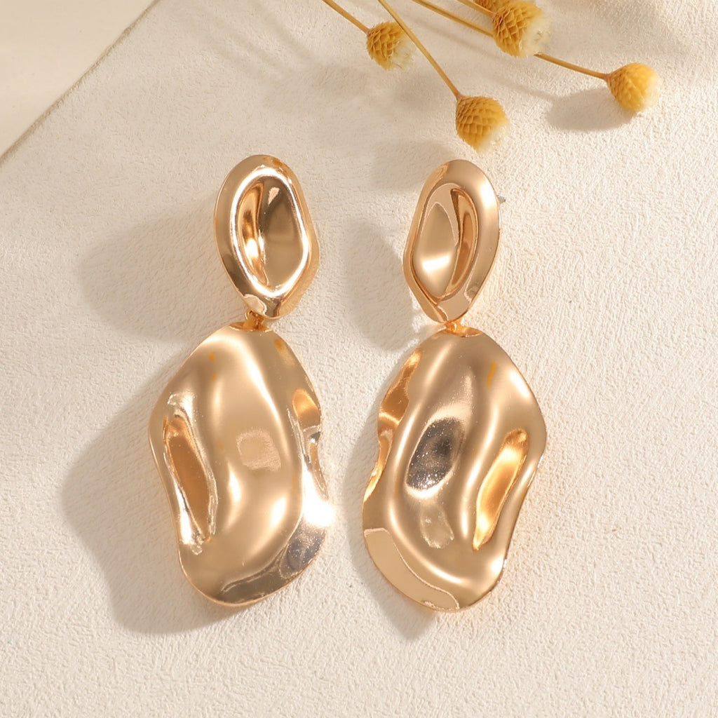 Damen Ohrringe mit modernem, skulpturalem Design Shop Nory