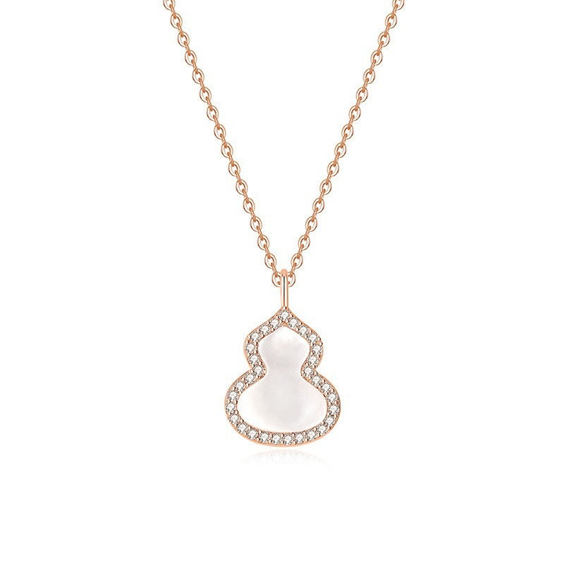 Damen Halskette mit verspieltem Design und funkelnden Akzenten Shop Nory