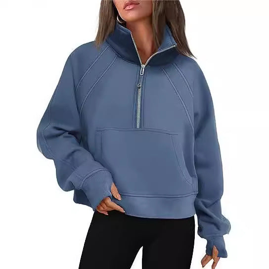 Damen sportlicher Hoodie mit kurzem Reißverschluss und praktischer Kängurutasche Shopnory