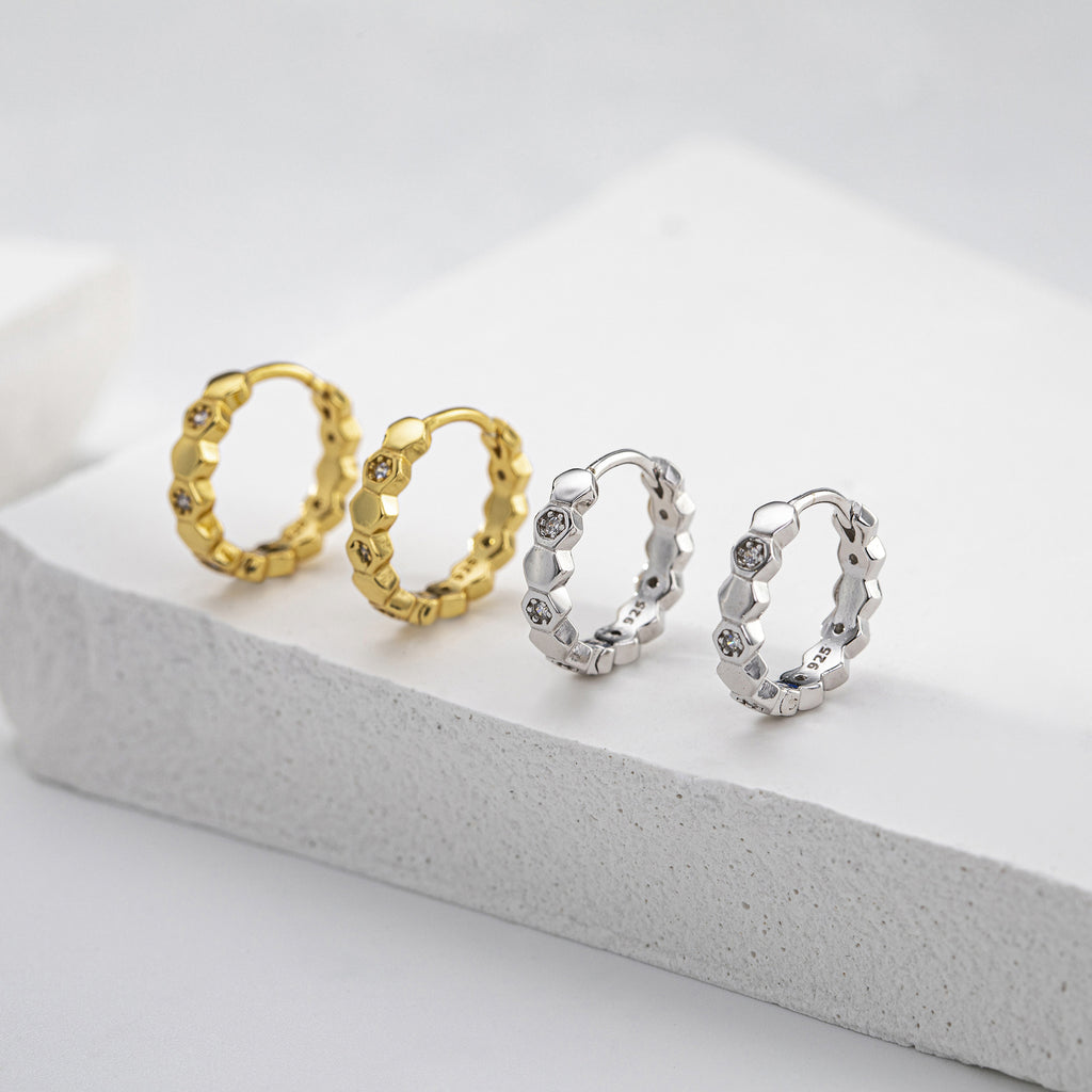 Damen Ohrringe mit hochwertigem Kristallbesatz und zeitgenössischem Design Shop Nory